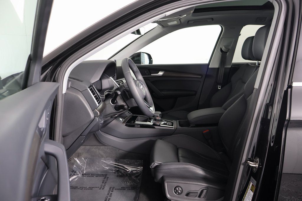 Thumbnail: 2024 Audi Q5 - 10