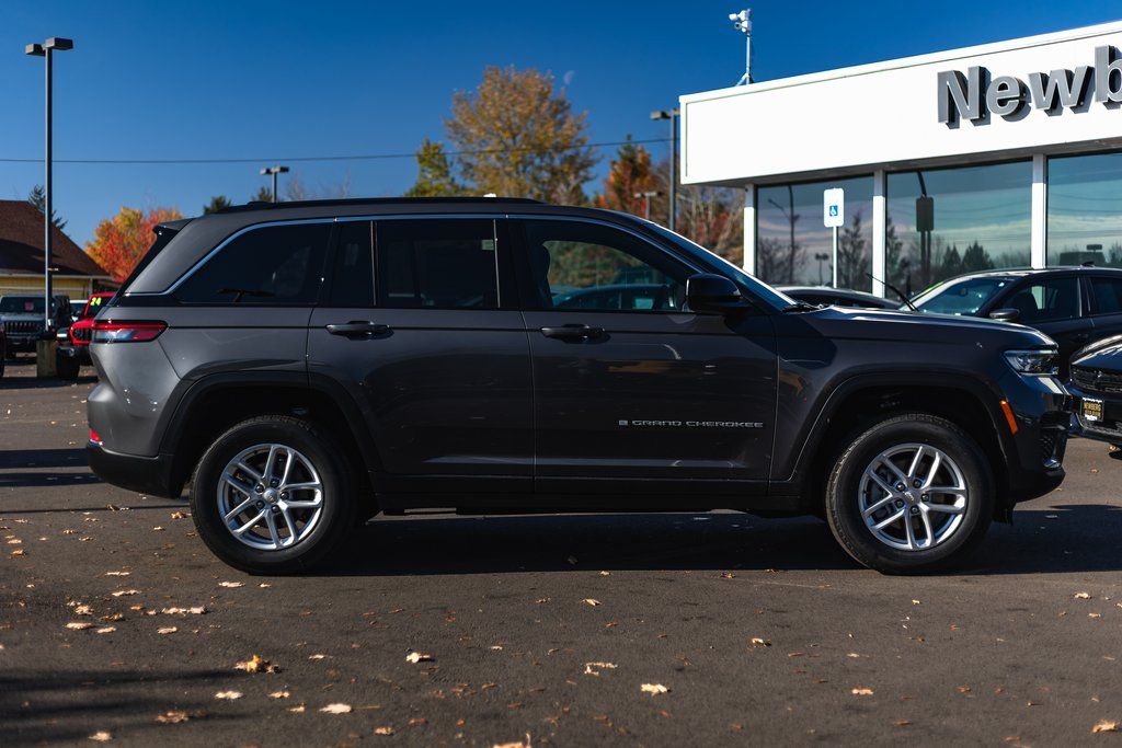 2025 Jeep Grand Cherokee Laredo X thumbnail 7