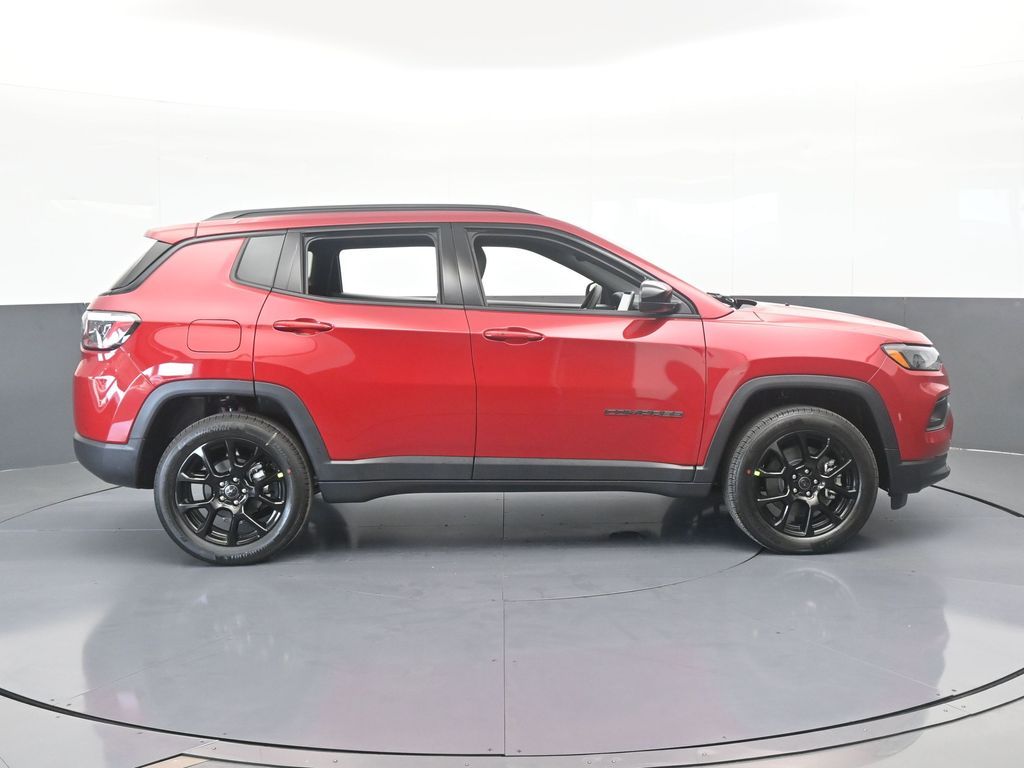 New 2026 Red Hot Pearlcoat Jeep Latitude image 7