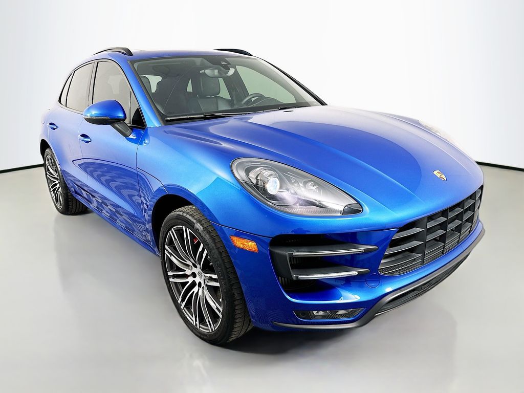 Thumbnail: 2017 Porsche Macan - 3