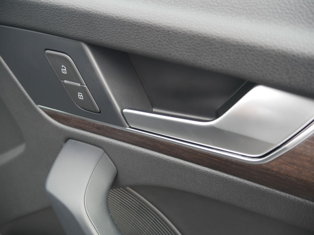 Thumbnail: 2023 Audi Q5 - 29