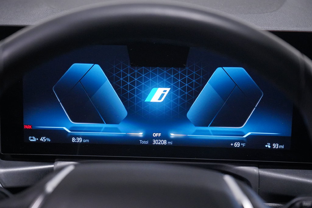 Thumbnail: 2024 BMW i4 - 12