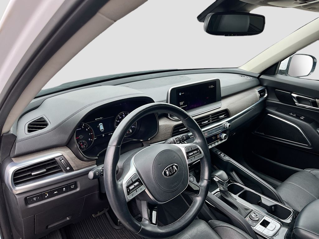 Used 2021 White Kia SX image 9
