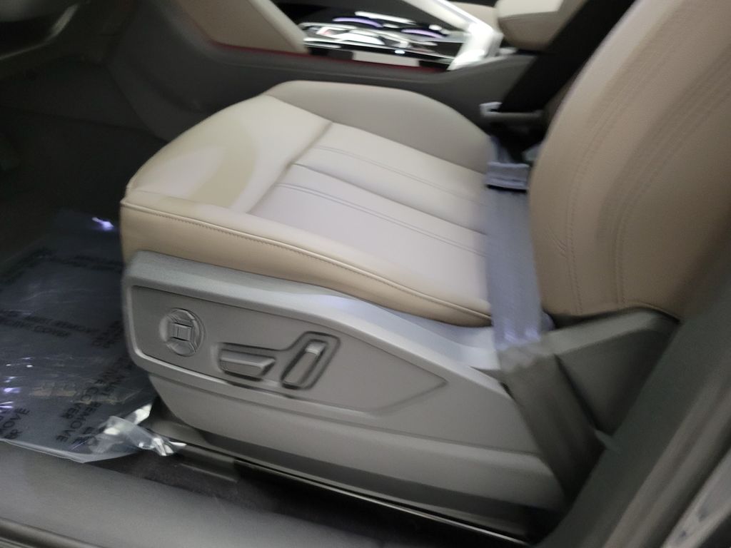 Thumbnail: 2026 Audi Q5 - 26