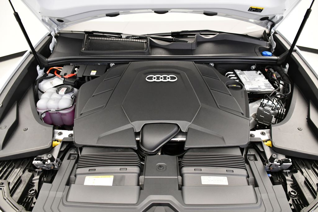 Thumbnail: 2026 Audi Q8 - 12