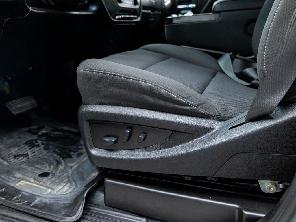 2019 White Chevrolet Silverado 2500HD LT 4X4 Truck
