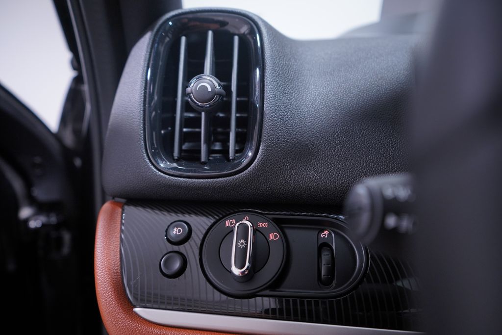 Thumbnail: 2024 MINI Cooper Countryman - 19