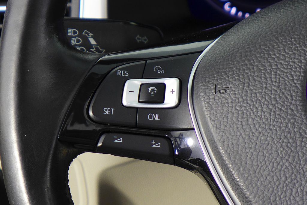 Thumbnail: 2018 Volkswagen Atlas - 30