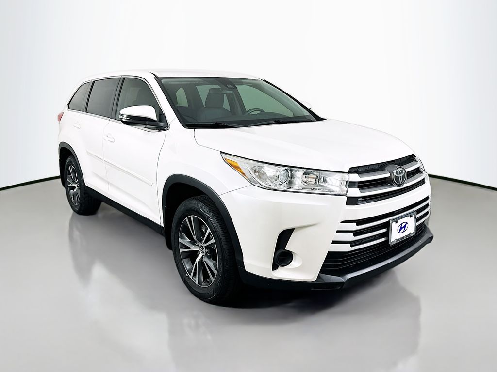 Thumbnail: 2019 Toyota Highlander - 3