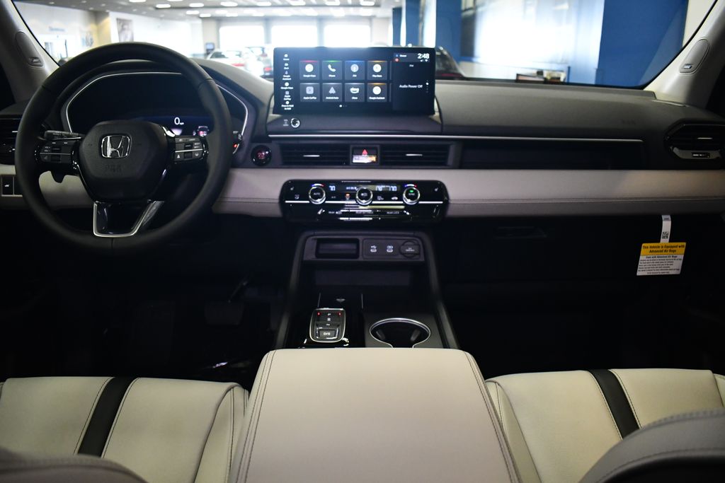 Thumbnail: 2026 Honda Pilot - 10