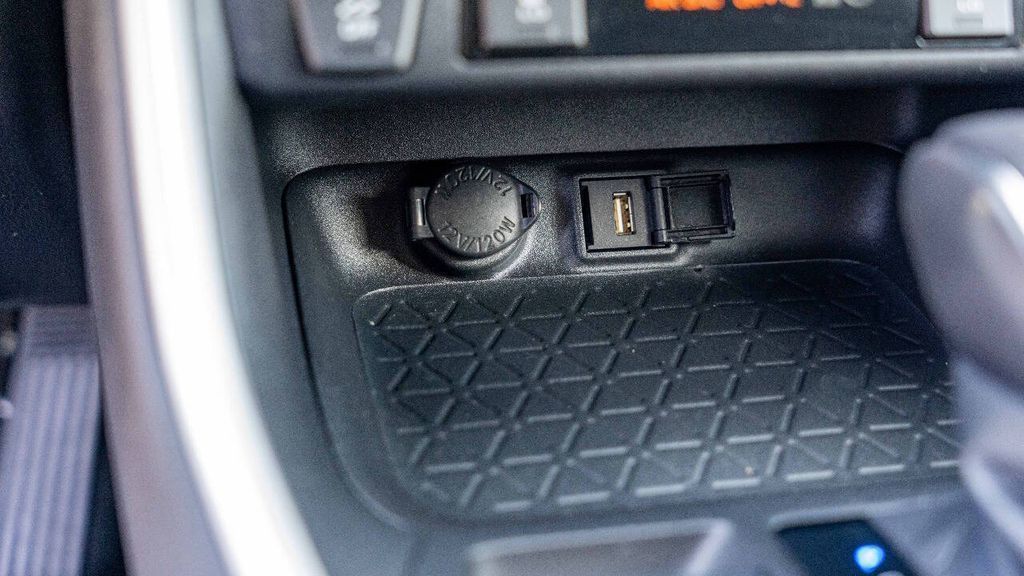 Used 2020 Toyota RAV4 XLE Premium 4D Sport Utility