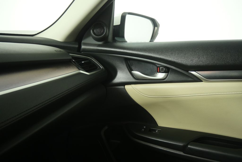 Thumbnail: 2017 Honda Civic - 28