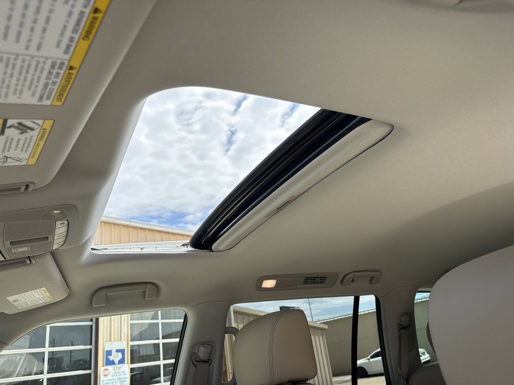 2023 Nissan Armada Platinum White at Central Houston Nissan