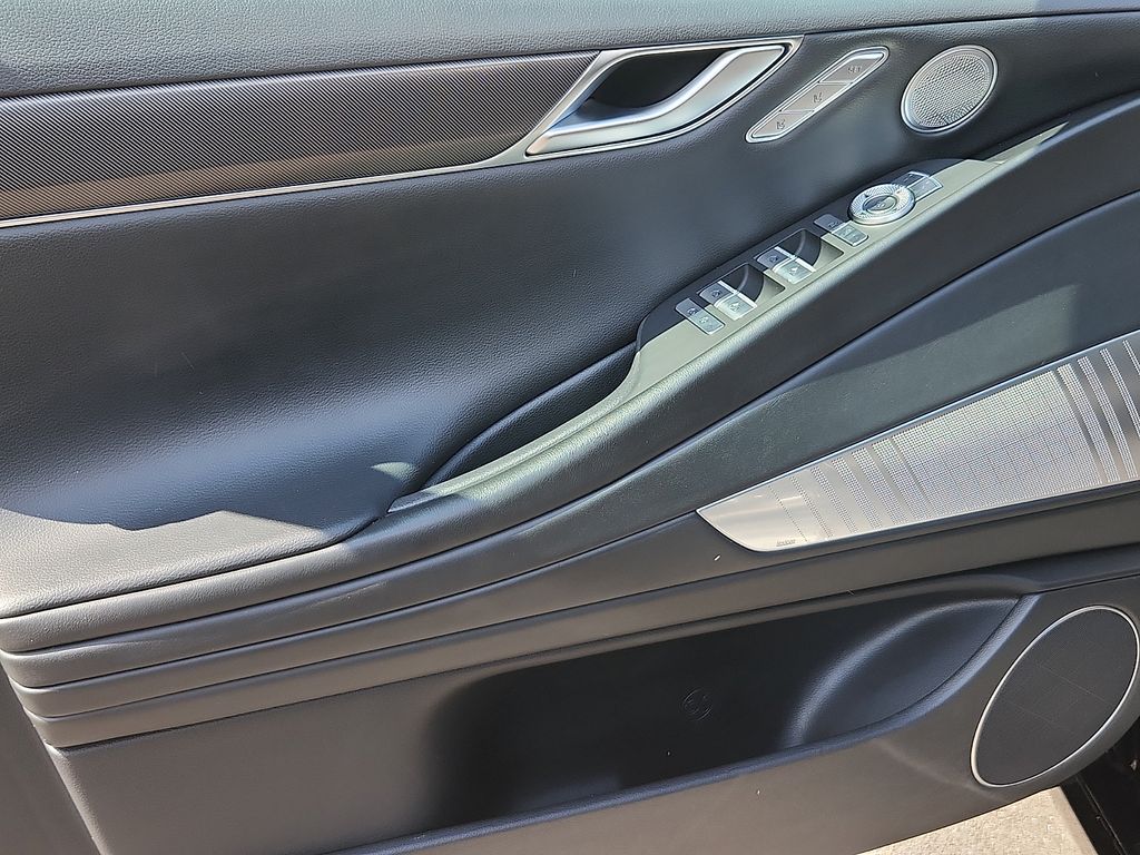 Thumbnail: 2023 Genesis G80 - 12