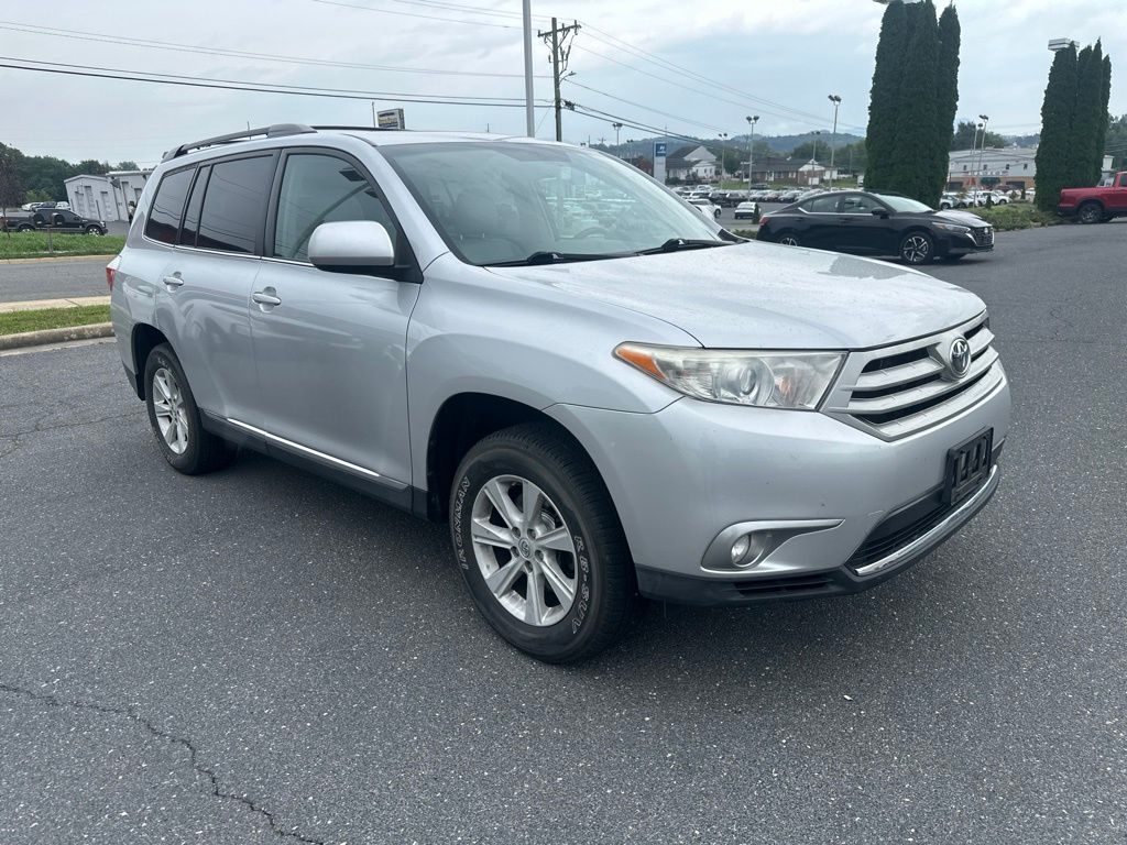 Classic Silver Metallic 2013 Toyota Highlander SUV / Crossover All-Wheel Drive 5-Speed Automatic Overdrive
