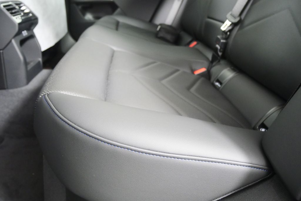 Thumbnail: 2026 BMW 5 Series - 14