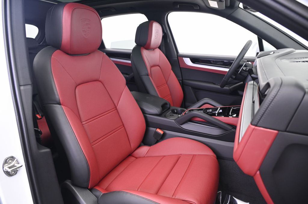 Thumbnail: 2026 Porsche Cayenne - 24