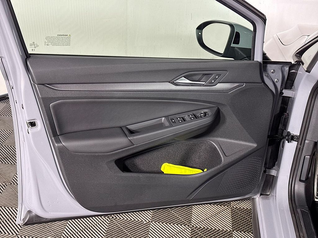 2025 Volkswagen Golf GTI 2.0T SE