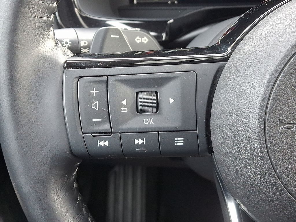 Thumbnail: 2023 Nissan Pathfinder - 22