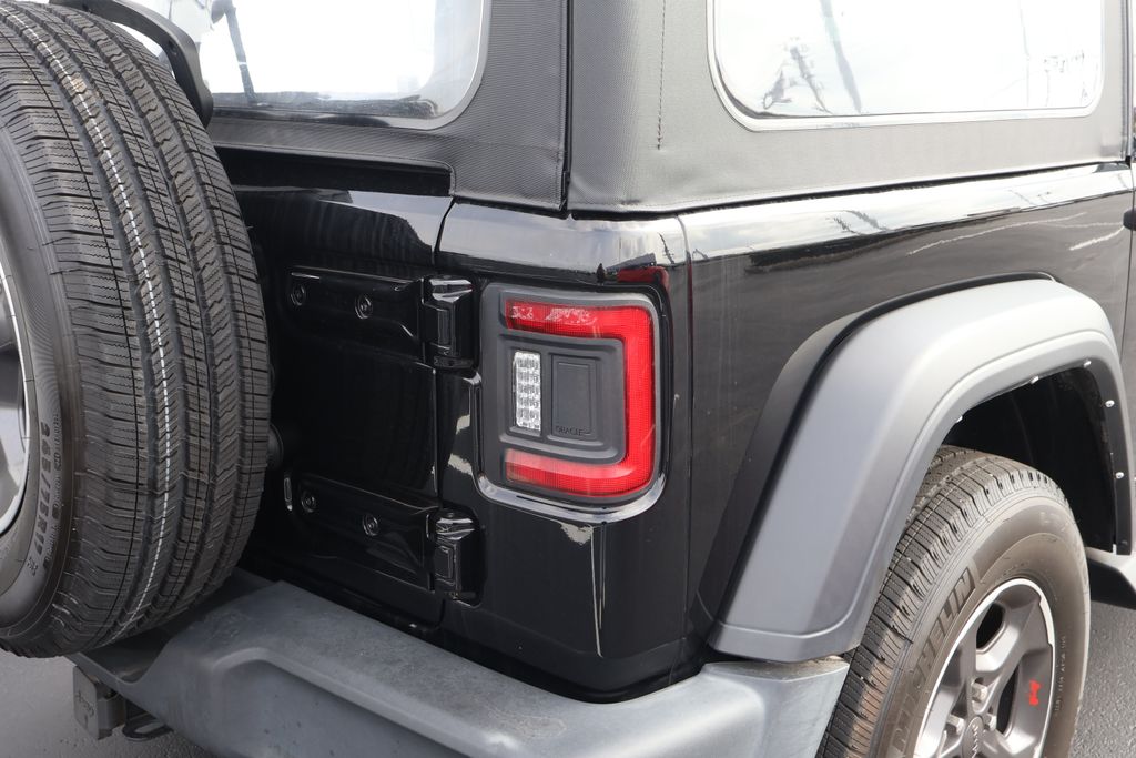 Thumbnail: 2022 Jeep Wrangler - 8