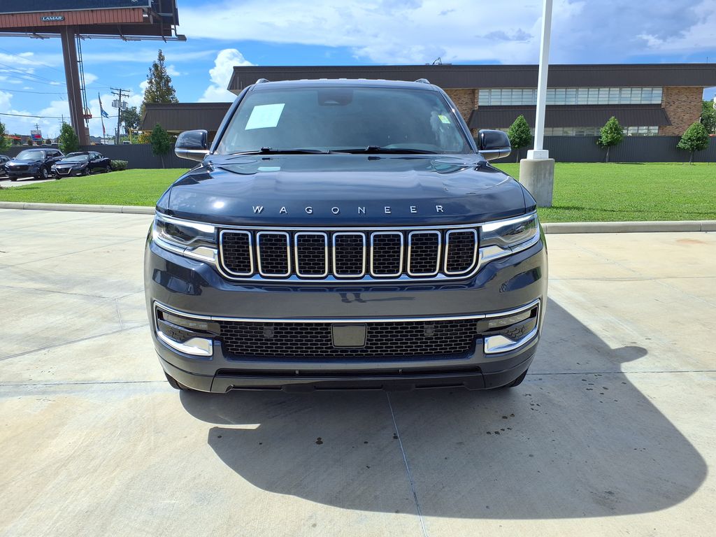 Used 2024 Gray Jeep Base image 2