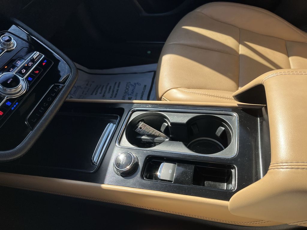 Used 2020 Brown Lincoln Reserve image 21