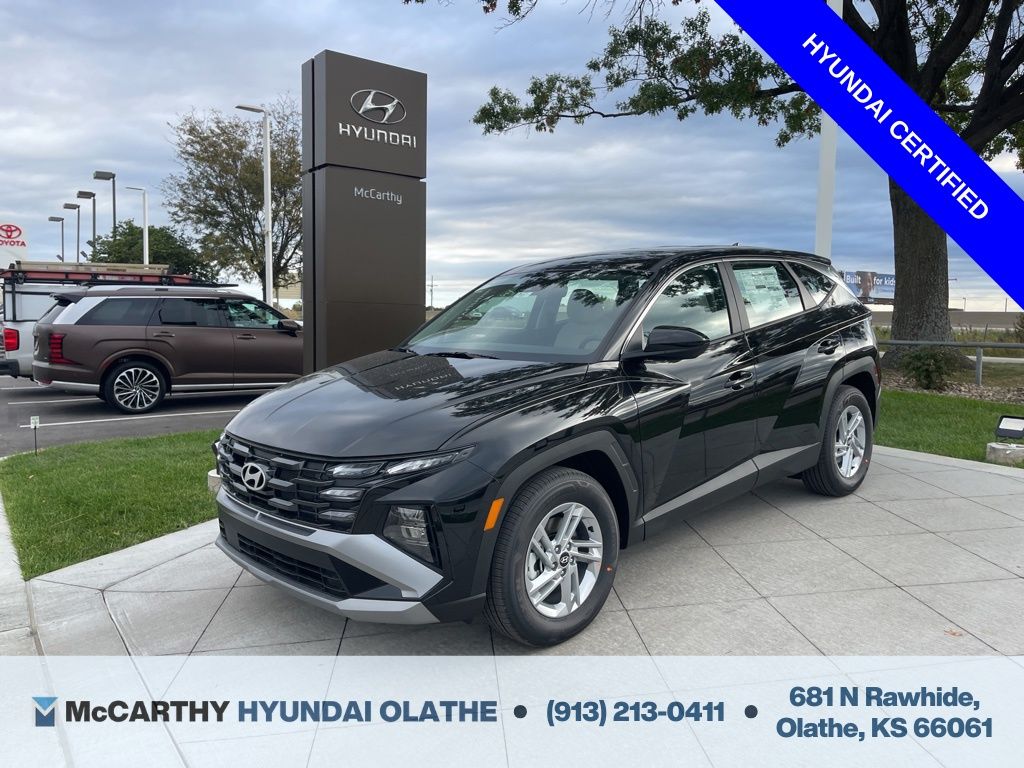 Phantom Black 2026 Hyundai Tucson SUV / Crossover Front-Wheel Drive 8-Speed Automatic