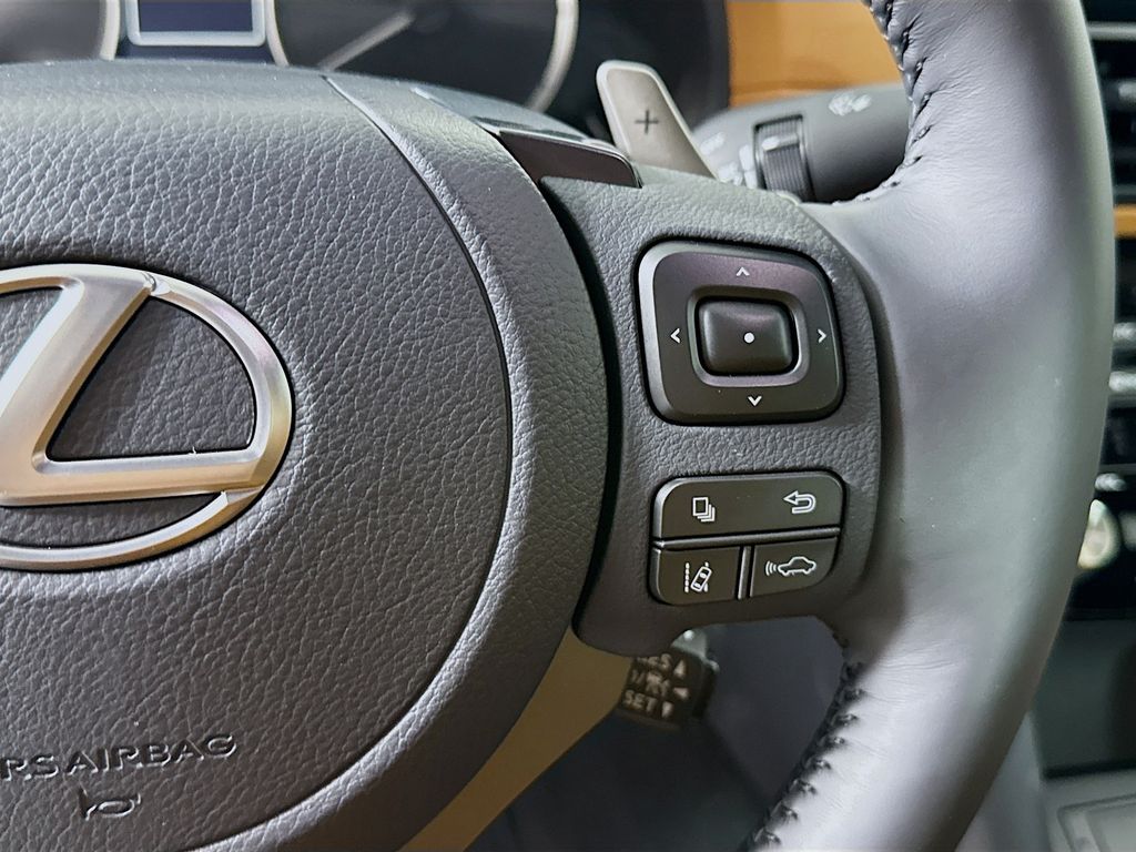 Thumbnail: 2025 Lexus IS - 12