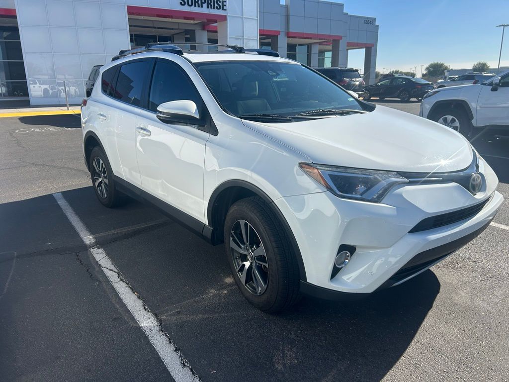 Thumbnail: 2017 Toyota RAV4 - 3
