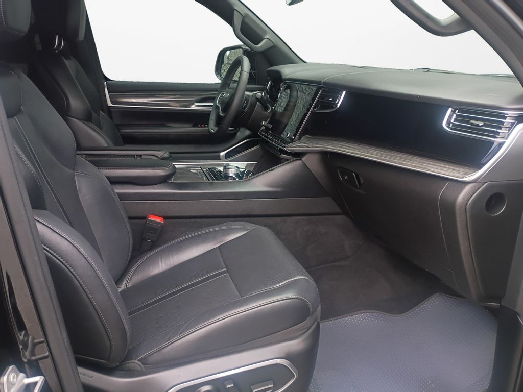 Used Car 2022 Jeep Wagoneer  Series Iii For Sale Under $50,000 In Austin, Texas