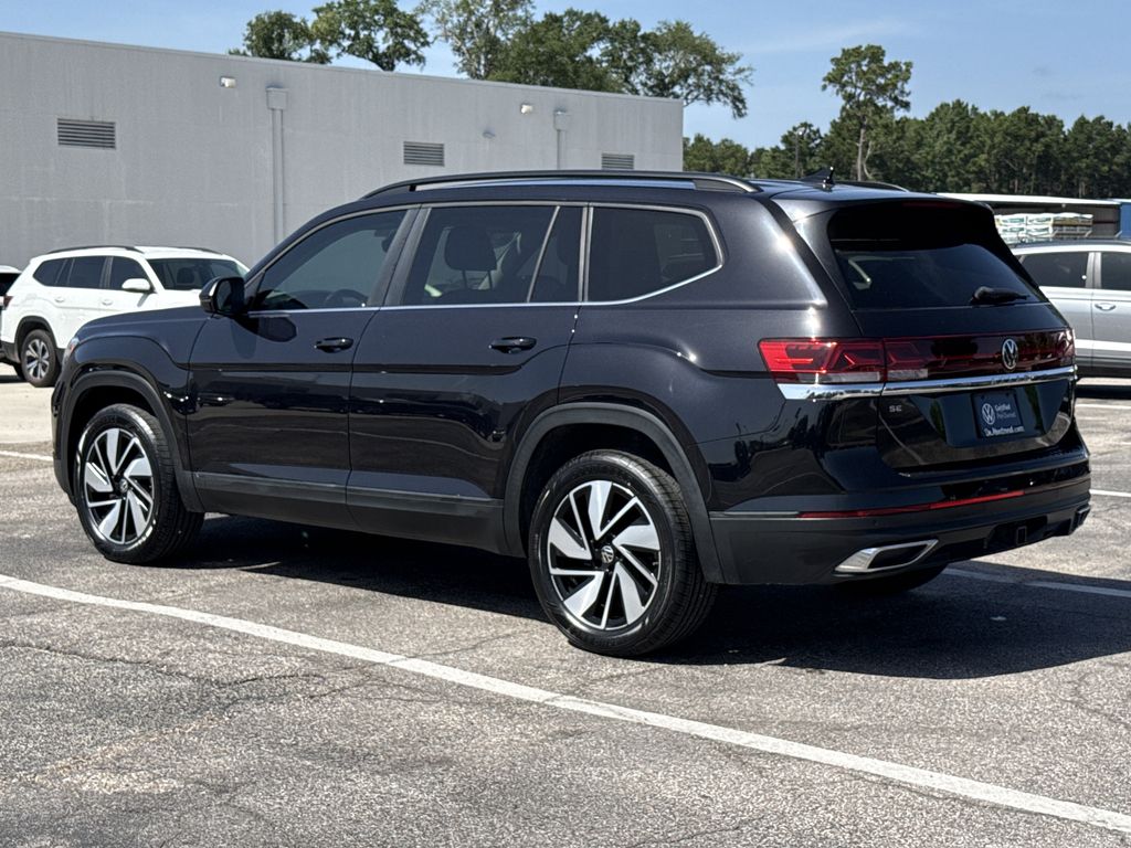 2024 Volkswagen Atlas 2.0T SE w/Technology Black at DeMontrond Auto Country
