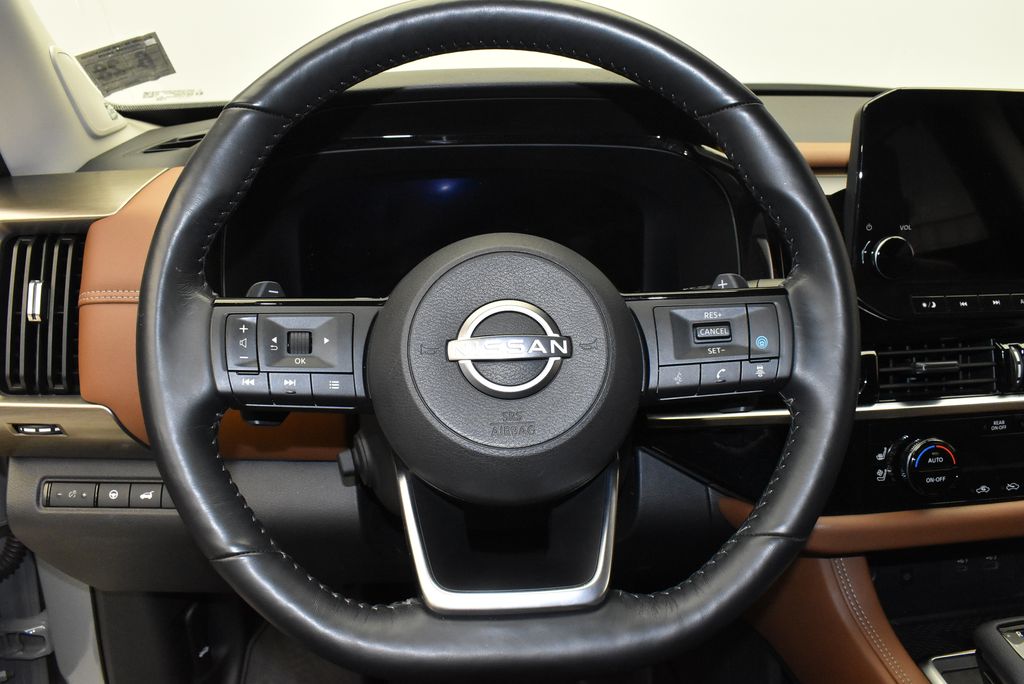 Thumbnail: 2023 Nissan Pathfinder - 20