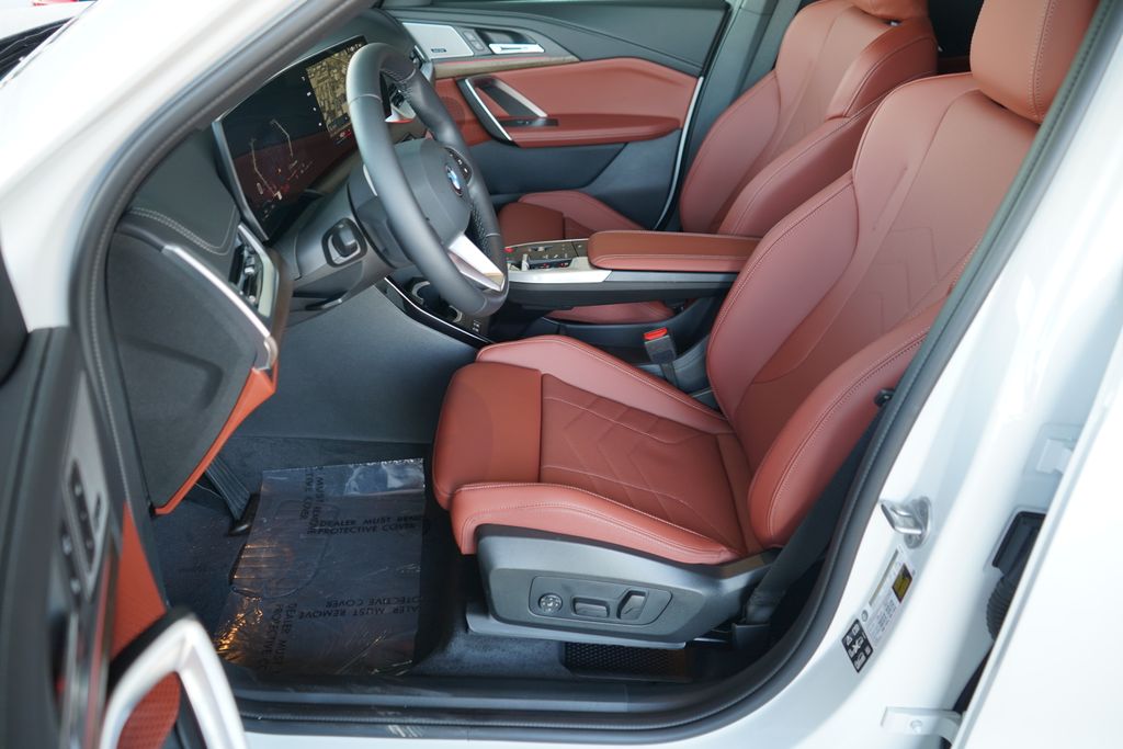 Thumbnail: 2026 BMW X1 - 10