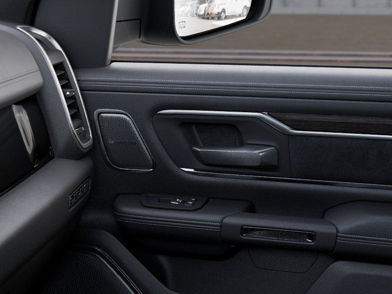 New 2025 Granite Crystal Metallic Clearcoat Ram Laramie image 25