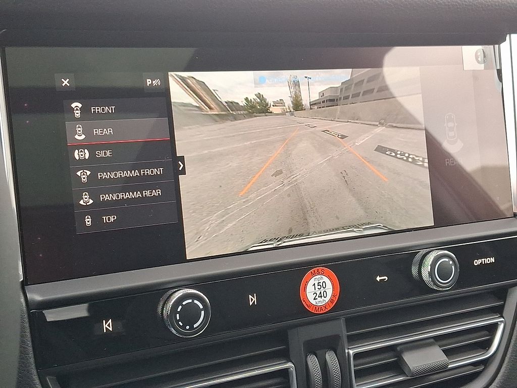 Thumbnail: 2026 Porsche Macan - 20