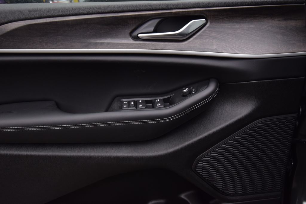 new 2026 Jeep Grand Cherokee car, priced at $46,442