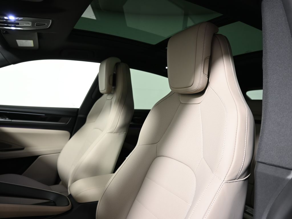 Thumbnail: 2026 Porsche Macan - 15