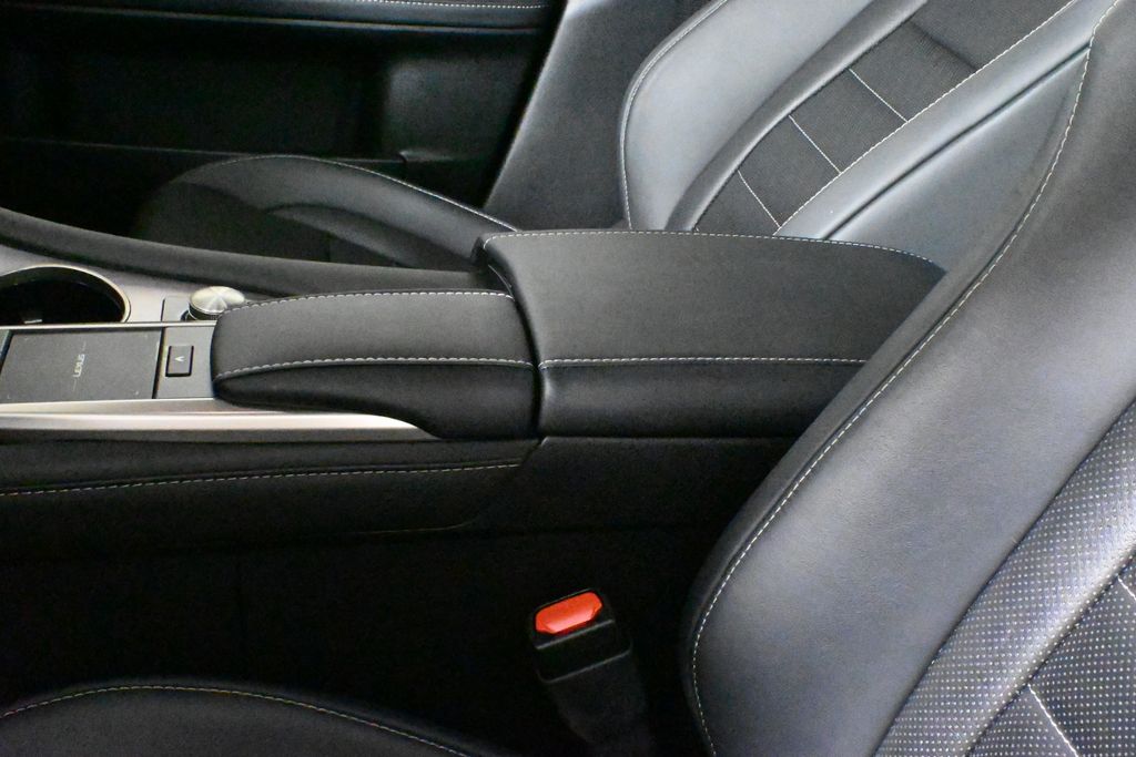 2022 Lexus RX Hybrid 450h 30
