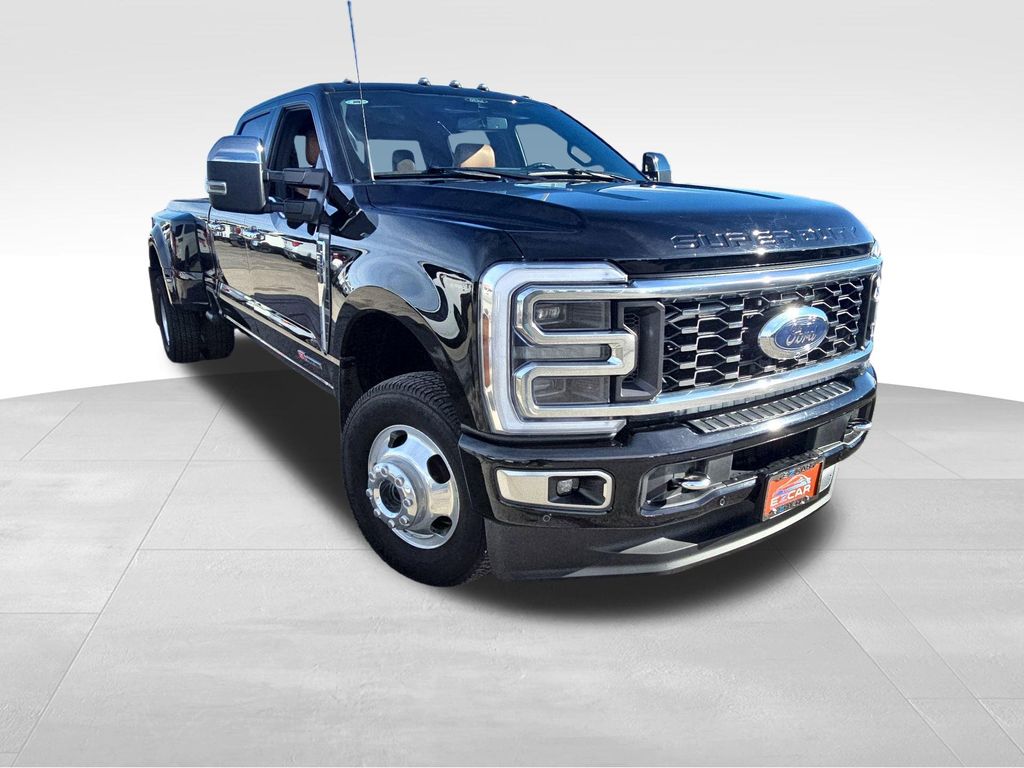 2024 Ford F-350 Super Duty Platinum Crew Cab LB DRW 4WD