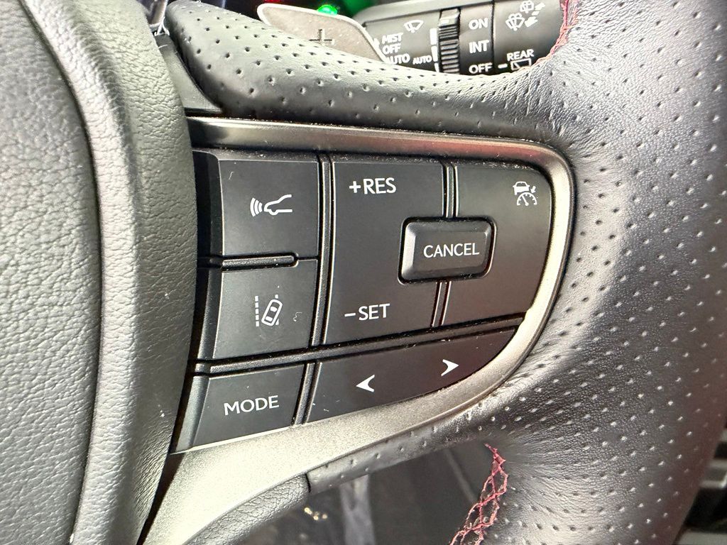Thumbnail: 2021 Lexus UX - 24