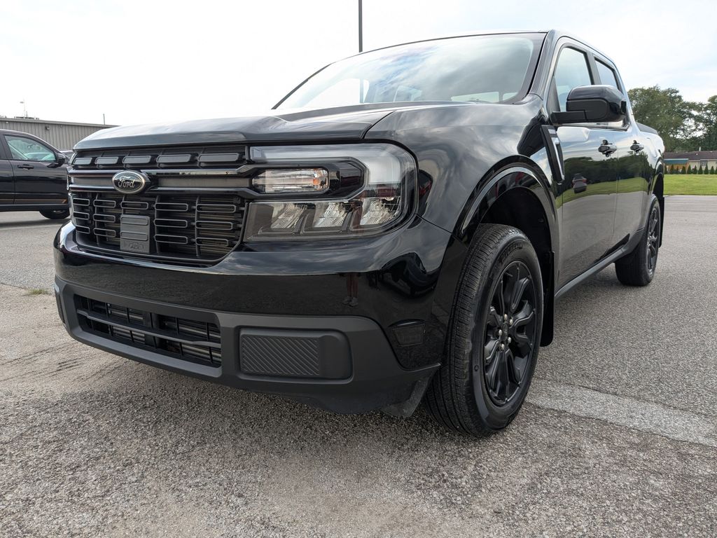 2024 Ford Maverick Negro (Shadow Black) Camioneta Tracción en las cuatro ruedas 8 velocidades Automática