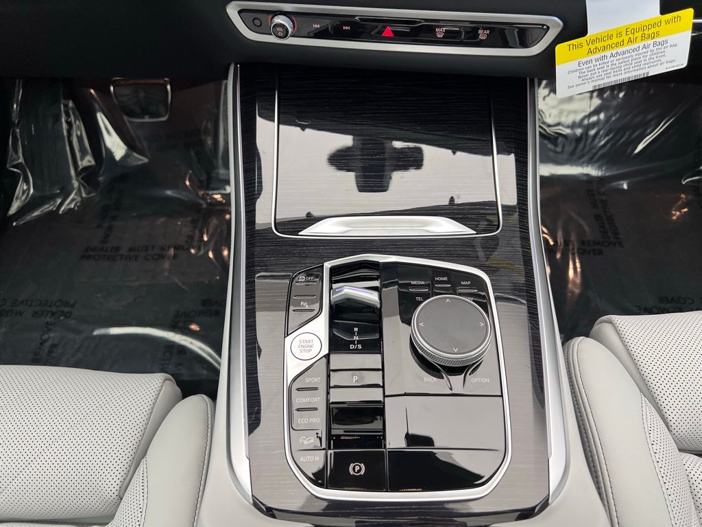 Thumbnail: 2026 BMW X5 - 11