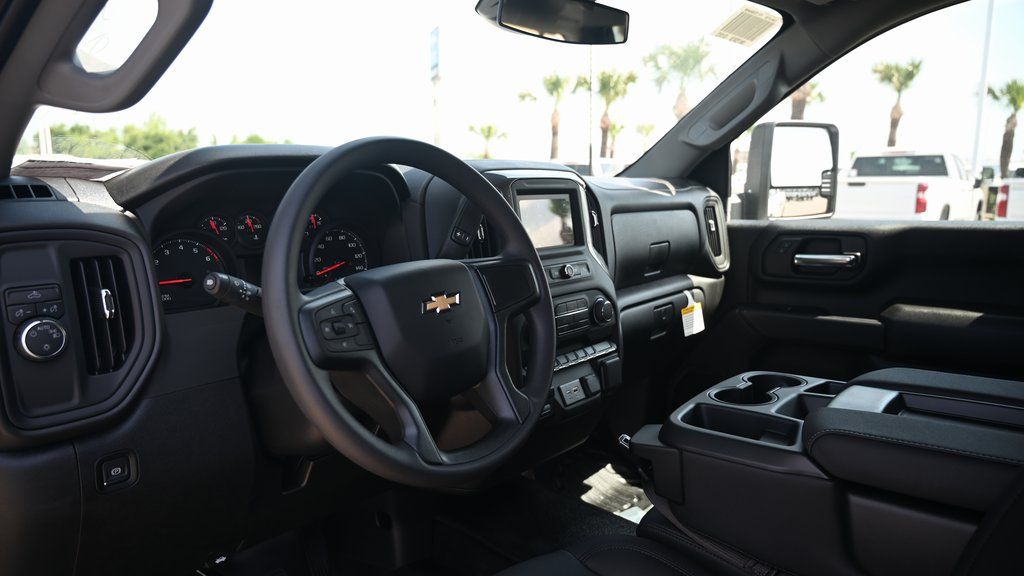 2025 Chevrolet Silverado 2500HD Work Truck - 9