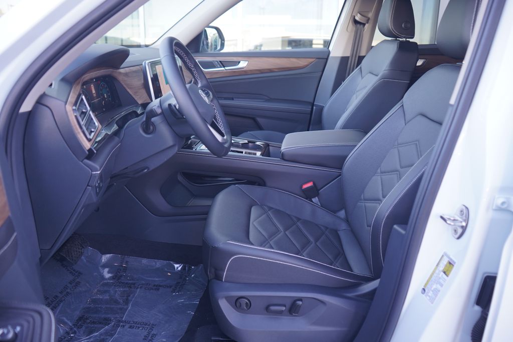 Thumbnail: 2025 Volkswagen Atlas - 6