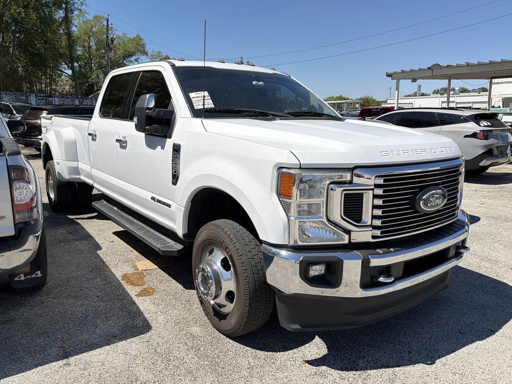 Oxford White 2022 Ford F-350 Super Duty Lariat Crew Cab LB DRW 4WD Pickup Truck Four-Wheel Drive Automatic