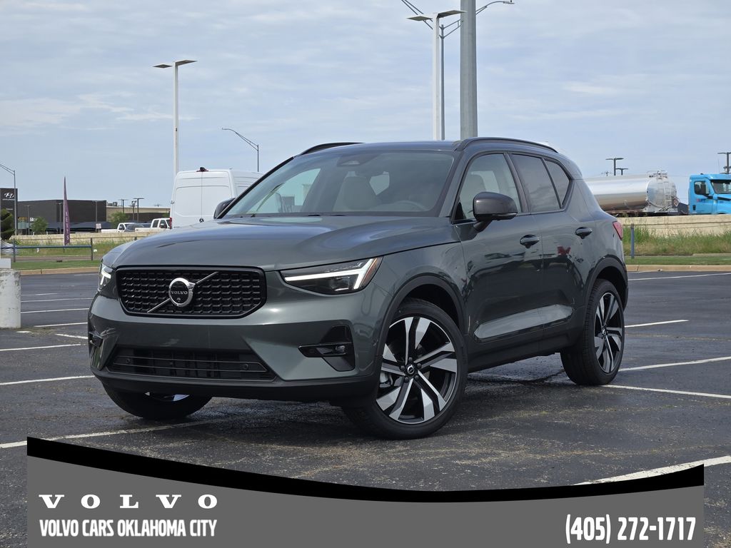 2026 Volvo XC40 B5 Ultra