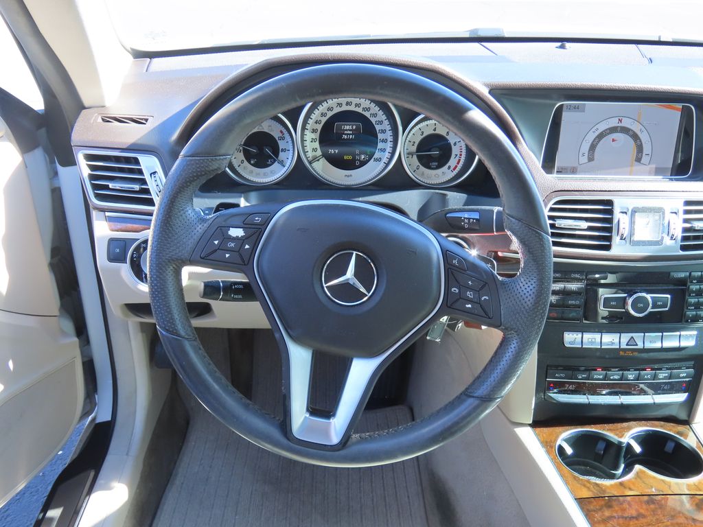 Thumbnail: 2014 Mercedes-Benz E-Class - 6