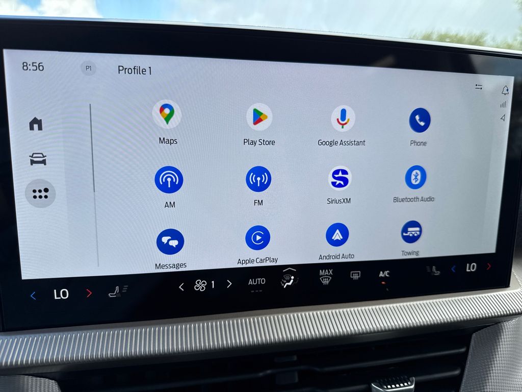 2025 Ford Explorer photo 20