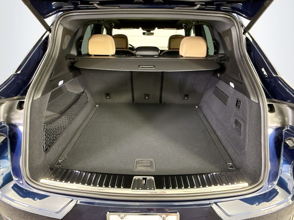 Thumbnail: 2026 Porsche Cayenne - 28