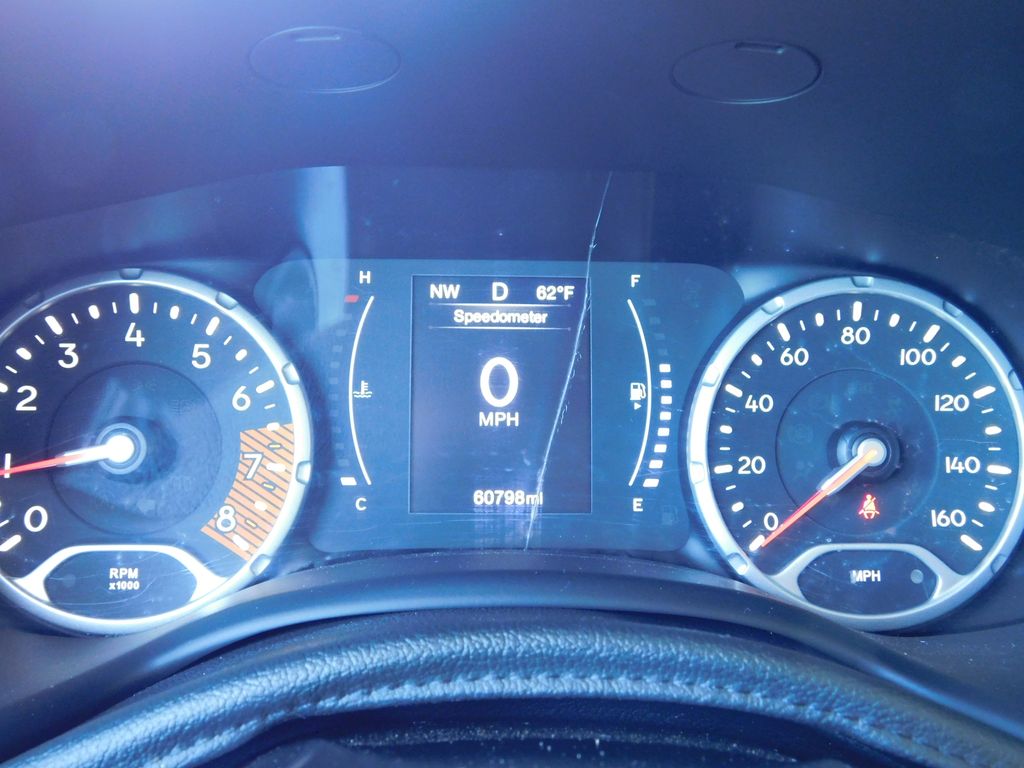 Thumbnail: 2020 Jeep Renegade - 11